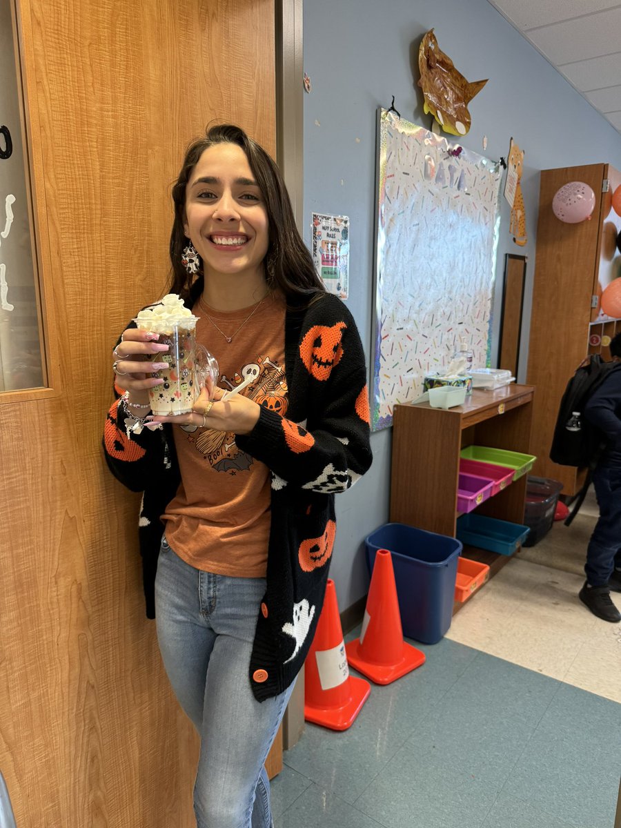 Neff_ES's tweet image. Neff Eagles are showing their appreciation for our amazing teachers today with a coffee bar! Wishing everyone a happy Friday 🧡🎃