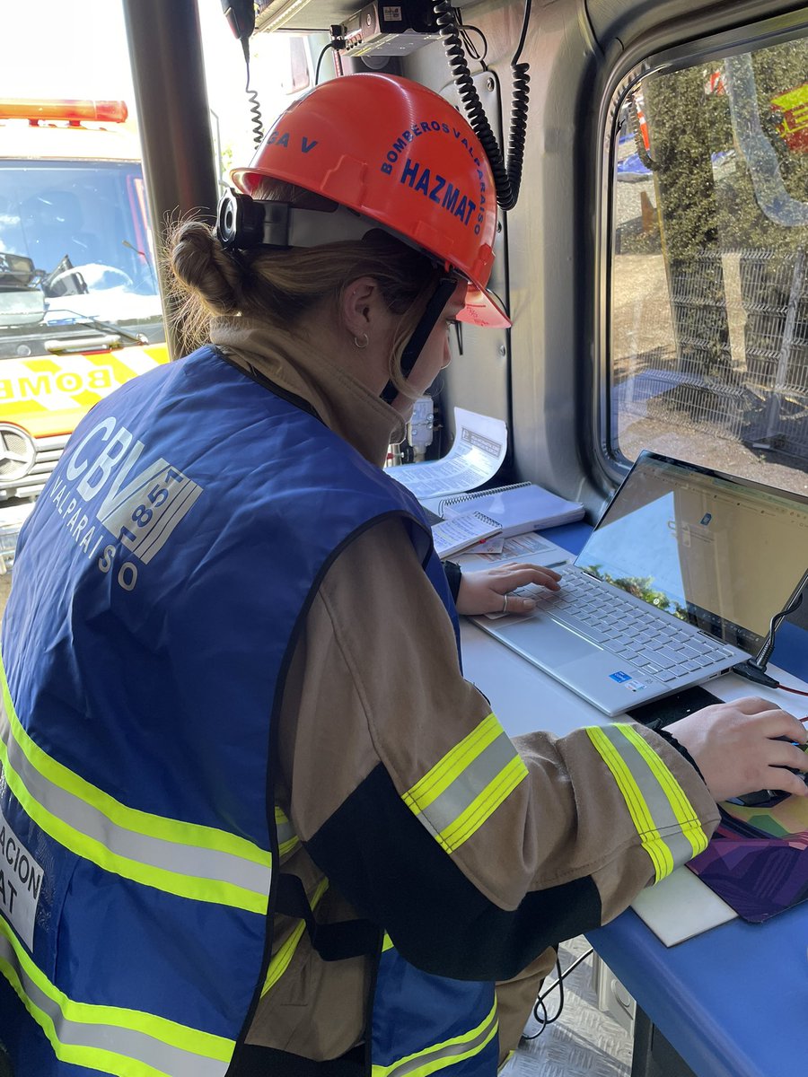 SNOBomberos's tweet photo. Se establece Puesto de Comando y se apertura la Sección de Planificación para el trabajo durante el periodo operacional #SCI https://t.co/6YjcA4Z0aB
