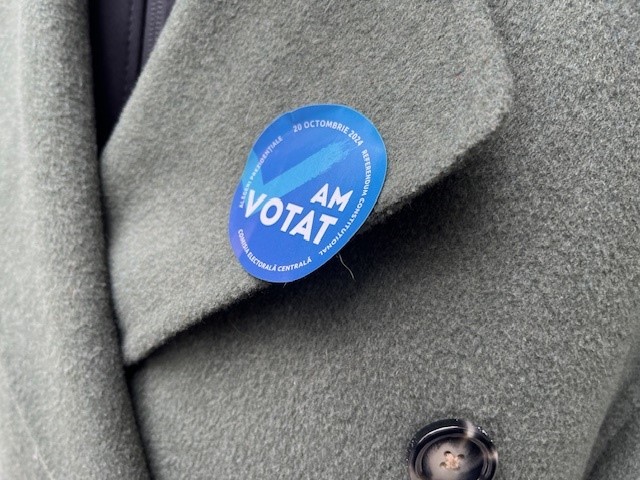 Großer Medienandrang aus dem In- und Ausland, als Präsidentin Maia Sandu heute Ihre Stimme für Wahl+West-Referendum in der Republik Moldau abgibt. Ich habe mir die Stimmung im Land angehört, unter anderem in der neuen österreichischen Schule in Chisinau.
oe1.orf.at/player/2024101…