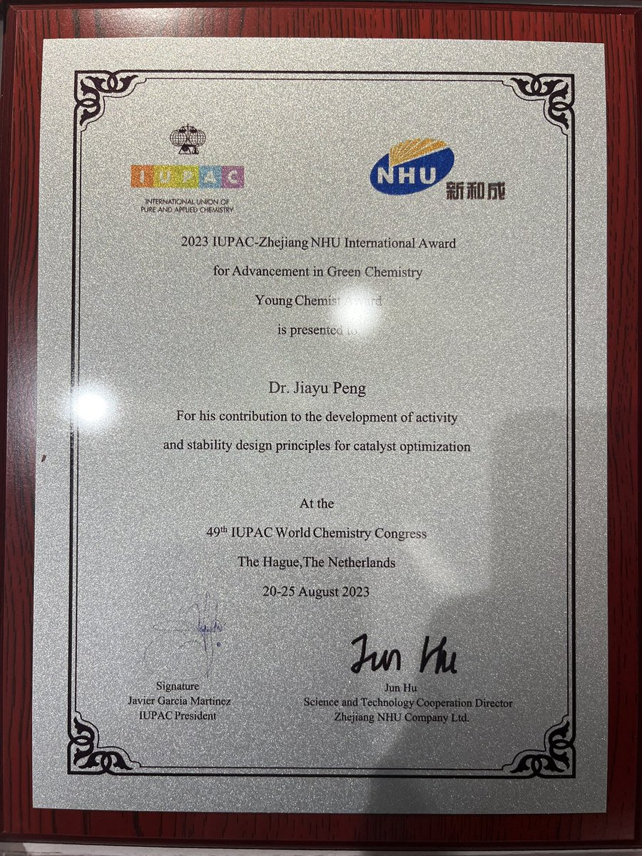 Attending my first IUPAC green chemistry conference. 😃 Many thanks to Prof. Buxing Han from the Institute of Chemistry, CAS, for the kind invitation and also for safekeeping my award plaque (as, unfortunately, I could not travel to the Netherlands to pick it up in Aug 2023). 🙏