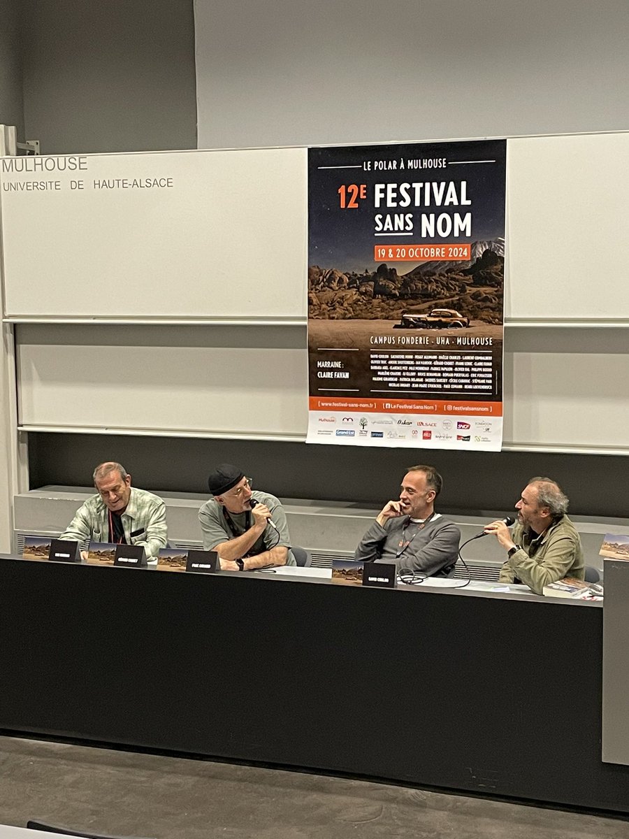De nombreux auteurs pour la table ronde une écriture aux mille facettes : <a href="/YERULDELGGER/">Ian Manook</a> Gérard Coquet, Roy Braveman, Page Comann, David Coulon, …
#polar #FSN #mulhouse #livre #lecture