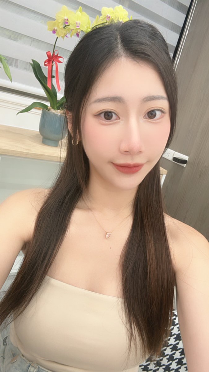 今天又是一整個月最重要的一天！ 
守榜日！ 十一點會在JKF 直播 
希望今天可以大豐收滿滿的南瓜🎃 https://t.co/C5OZ4GyM7T