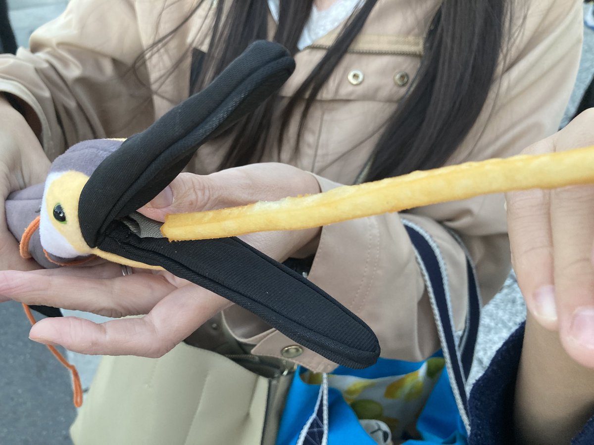 今回は我が家の鵜こと
うーたんが川越祭りで堪能しておりました。
長い物ばっかり食べる
#リブハート
#りぶはあと
#ねむねむアニマルズ 
#ぬい活
#ぬいぐるみじゃありません家族です
#ぬい撮り