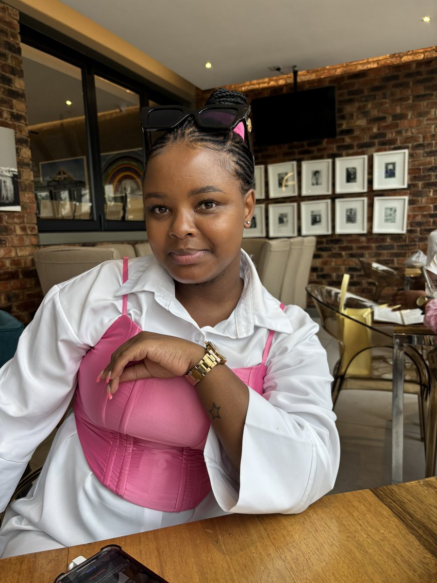 Palesa 🌸 tweet media