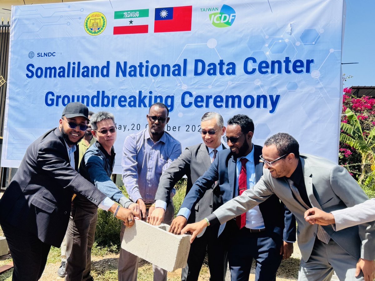 Taiwan_SLD's tweet photo. Pleased to co-host groundbreaking ceremony of Somaliland National Data and Cyber Security Center, a crucial part of E-government infrastructure that will operate in accordance with international standards, and a significant milestone in Taiwan’s commitment. 1/
#TaiwanICDF https://t.co/1EiE91Vdzx