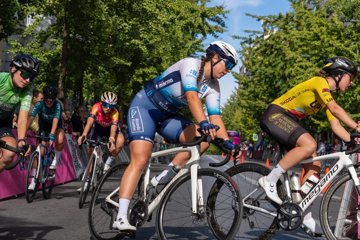 👣 Disfrutando entre estrellas como <a href="/ElisaLongoB/">Elisa Longo Borghini</a> o <a href="/mavi_at/">MAVI GARCIA</a>, <a href="/MelisaGomiz/">Melisa Gómiz</a> ha representado este domingo a Valverde Team-Ricardo Fuentes en el Criterium Reinas de la Alhambra organizado por <a href="/relevo/">Relevo</a>

📸 <a href="/DaniBvo_/">Dani Sánchez</a>