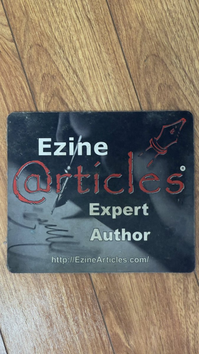 TeitelmanRob's tweet image. Once in a while you find an item that instantly transports you to an earlier time and place. 

I’ve been in the #seo industry for a while, and I’m not young 😂