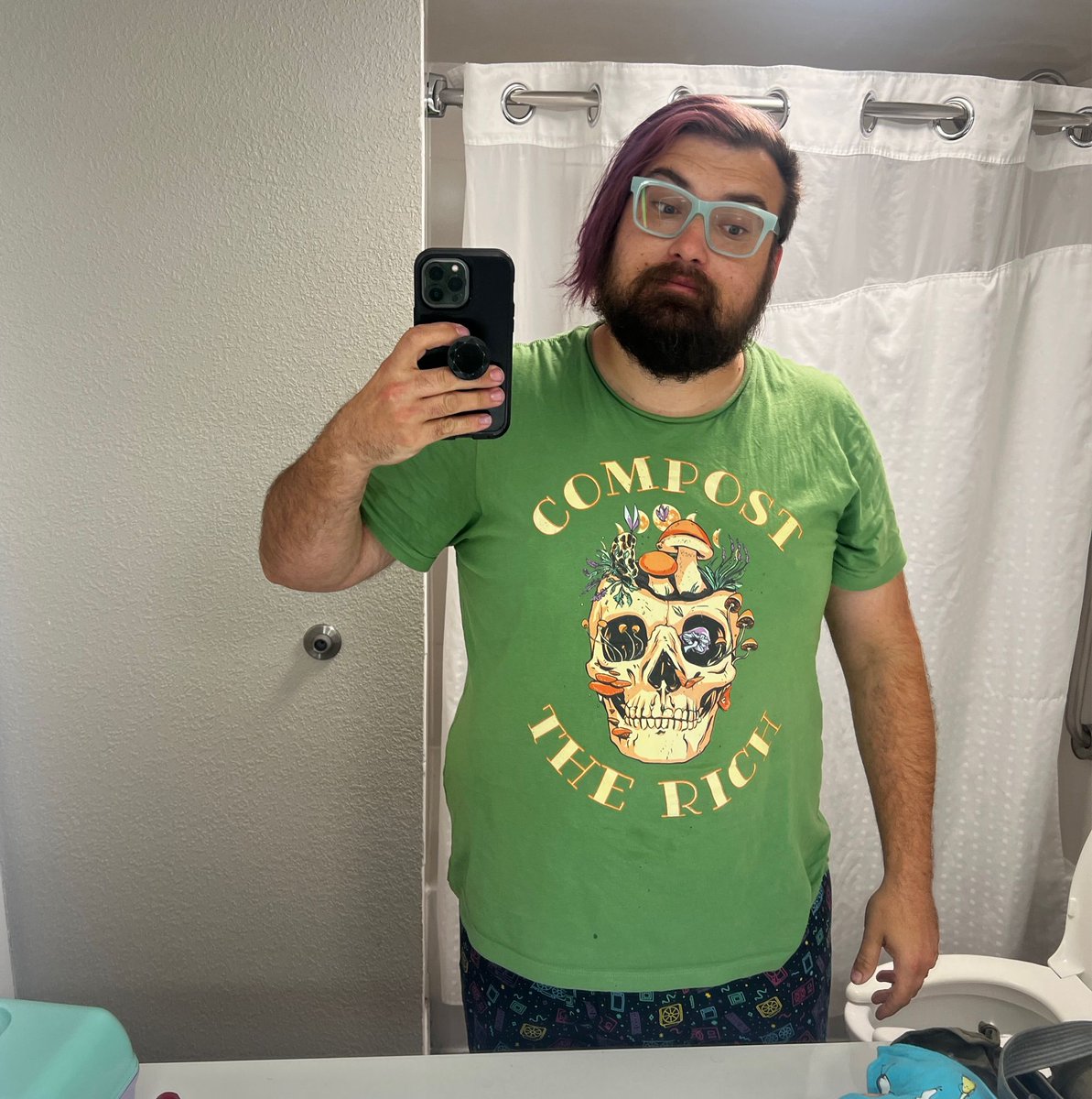 fufroom's tweet photo. Nobody commented on my rad as hell shirt lastnight so I’ll give it a bump here because it is objectively fantastic. This could be the tagline for my game Hardcore Cottagecore 😂
#bitbash #bitbashchicago https://t.co/vna6B3xIGI
