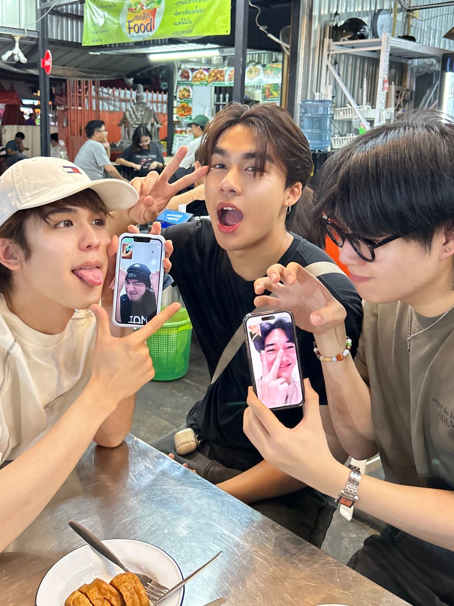 รายงานตัวครบ 5 คนครับ 

#davidkawin #Taiyo #MOMOWANISH #Mmarkachi #kan_tangruek