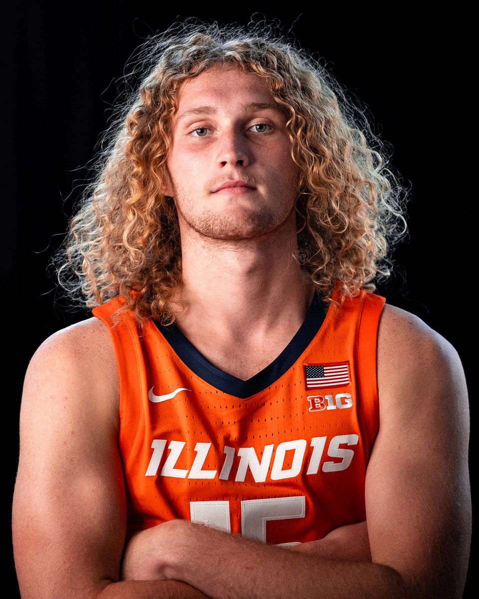 🚨 @jake_6davis days out from game day at @statefarmcenter 🚨

#Illini | #HTTO | #EveryDayGuys