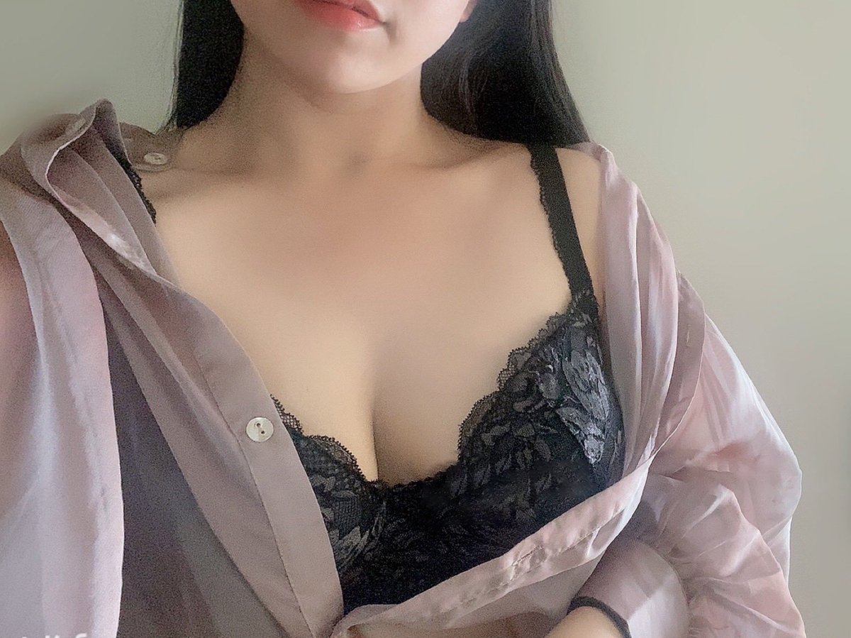 fst3461's tweet photo. 만나면 핥아줄 꺼야?
#섹트 #가슴 #변녀 #맘눌뎀 #누드 #디엠 #코스프레 #걸레 #흥분 #암캐 https://t.co/hrwiW7rYuQ