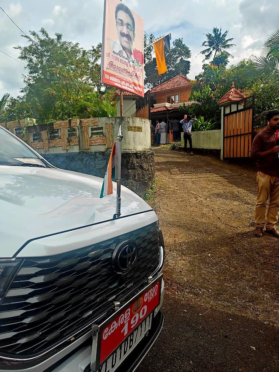 ഒരു മനുഷ്യനെ കുരുതി കൊടുത്ത എല്ലാവർക്കും ഉള്ള പണി വരുന്നുണ്ട് മക്കളെ…

#SureshGopi #SG