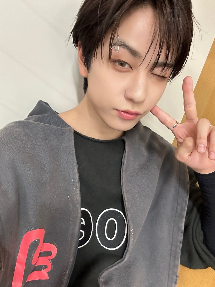 andTEAM_members's tweet photo. Thank you!
Coke STUDIO LIVE⭐

#andTEAM #TAKI https://t.co/C2fuJfUDcR