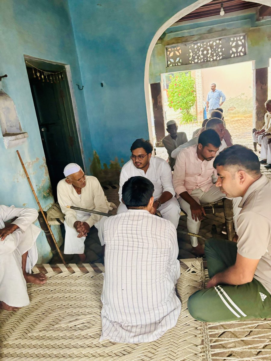 Nishant Tomar RLD (@rld_nishant) on Twitter photo #बागपत
कुछ दिनों से काम की वजह से बाहर था आज़ अपने बागपत में आते ही सबसे पहले अपनों के बीच उनके दुख सुख में शामिल रहा !
आप पूरी दुनिया घुमलो लेकिन सुकून अपने बागपत में ही हे 🙏🏻✔️
<a href="/jayantrld/">Jayant Singh</a> <a href="/RLDparty/">Rashtriya Lok Dal</a> #बागपत
कुछ दिनों से काम की वजह से बाहर था आज़ अपने बागपत में आते ही सबसे पहले अपनों के बीच उनके दुख सुख में शामिल रहा !
आप पूरी दुनिया घुमलो लेकिन सुकून अपने बागपत में ही हे 🙏🏻✔️
<a href="/jayantrld/">Jayant Singh</a> <a href="/RLDparty/">Rashtriya Lok Dal</a>