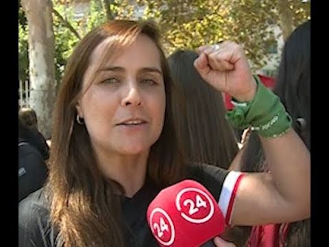 Se ratifica.....Son de Cartón. 
El discurso feminista y octubrista se terminó. Cuando el Opresor es de Ultra Izquierda...se les apaga el Internet a todas. En resumen valen 🍄