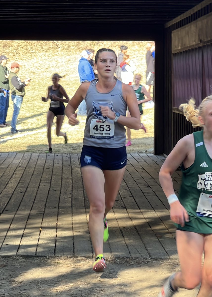 barbgonzo's tweet photo. It's fall y'all for this Senior! Sunflower League champs for Audra and her @owlxc teammates! @Coach_Gonzo  #SeniorSunday https://t.co/0pNjGc9iN5