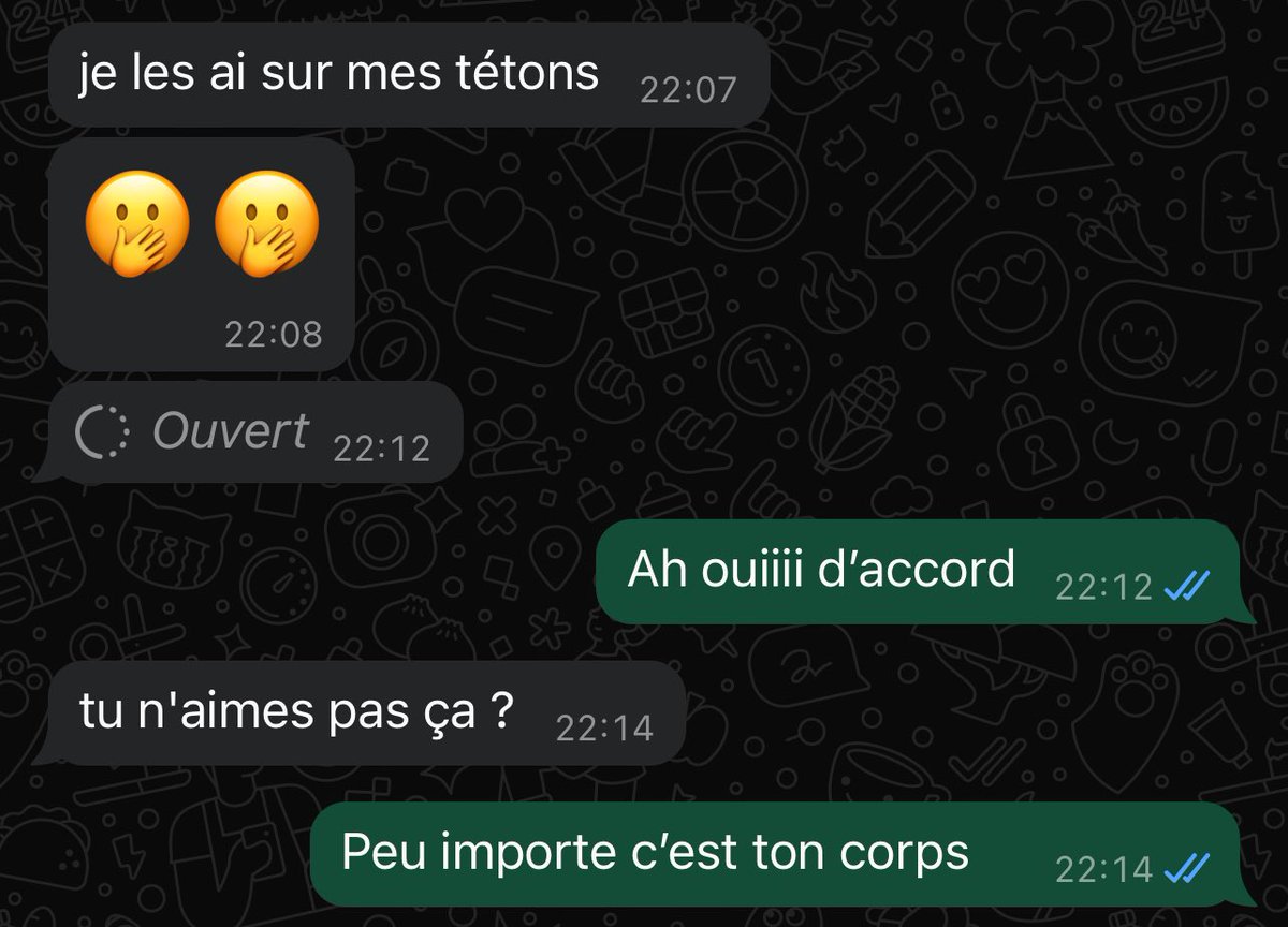 Lahticee's tweet photo. Piercings aux tétons sur un chromosome XY? Bref https://t.co/QEAv3PS5kW