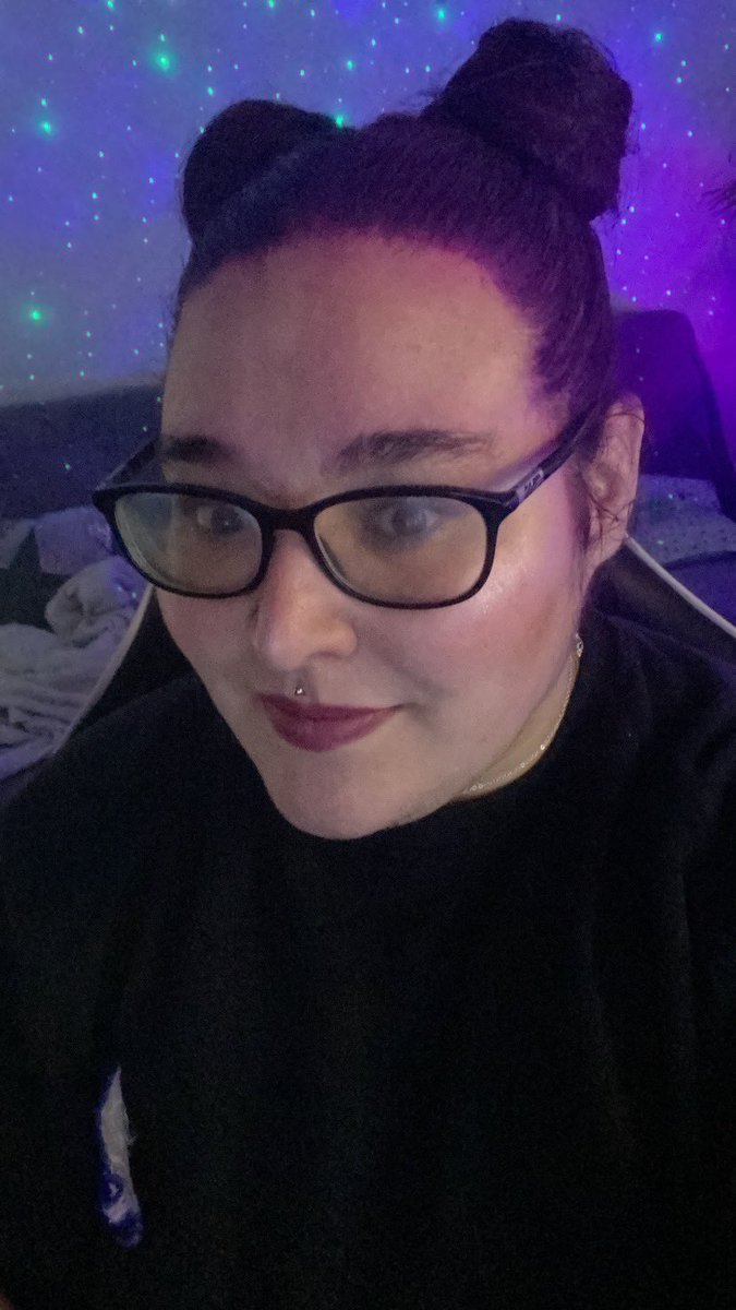 #streammates 💜 Merci pour vos dons mais c’est pas fini on lâche rien 

J’ai les cheveux violet 😱