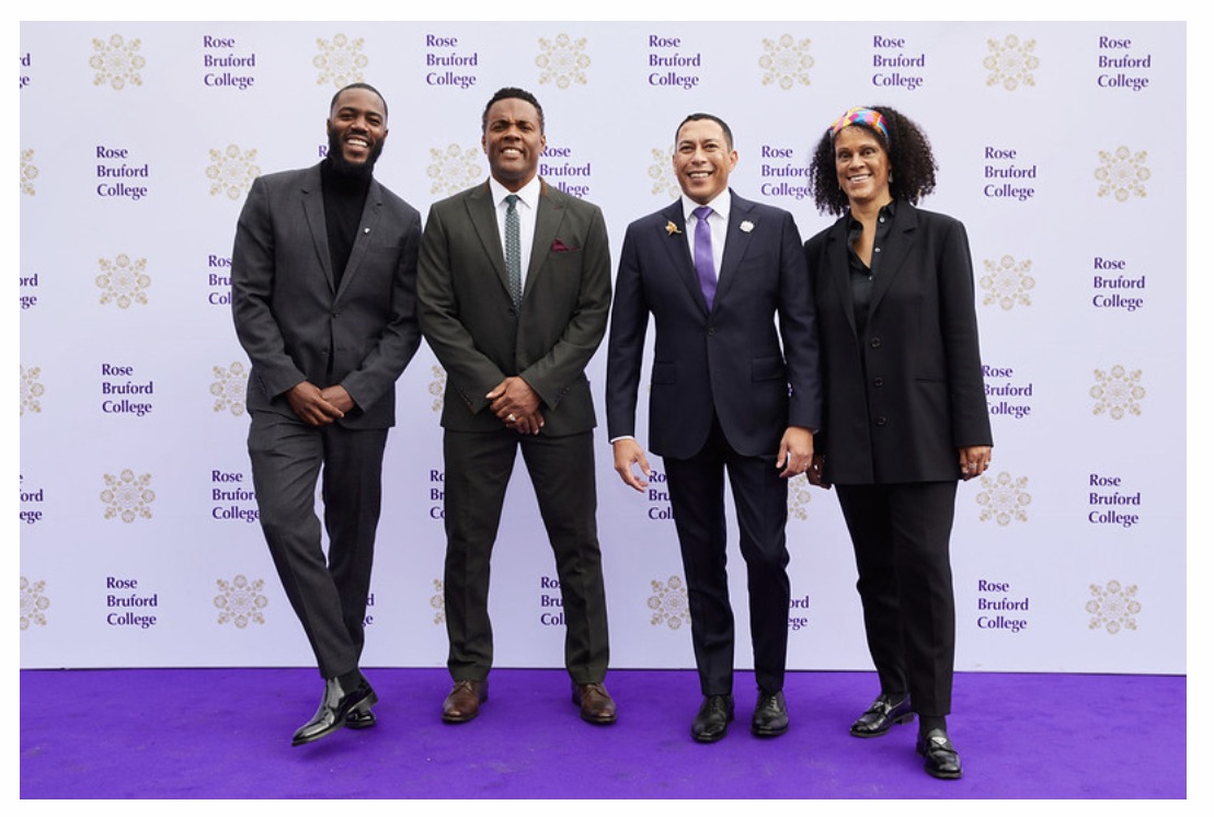 BernardineEvari's tweet image. End of an era! I've now completed my 4-year tenure as President of  @rosebruford College of Theatre &amp;amp; Performance &amp;amp; attended the fantastic installation of the leading actor, Ray Fearon, as the new President. I graduated in '82 from the College, and he did in the '90s. Feat in…