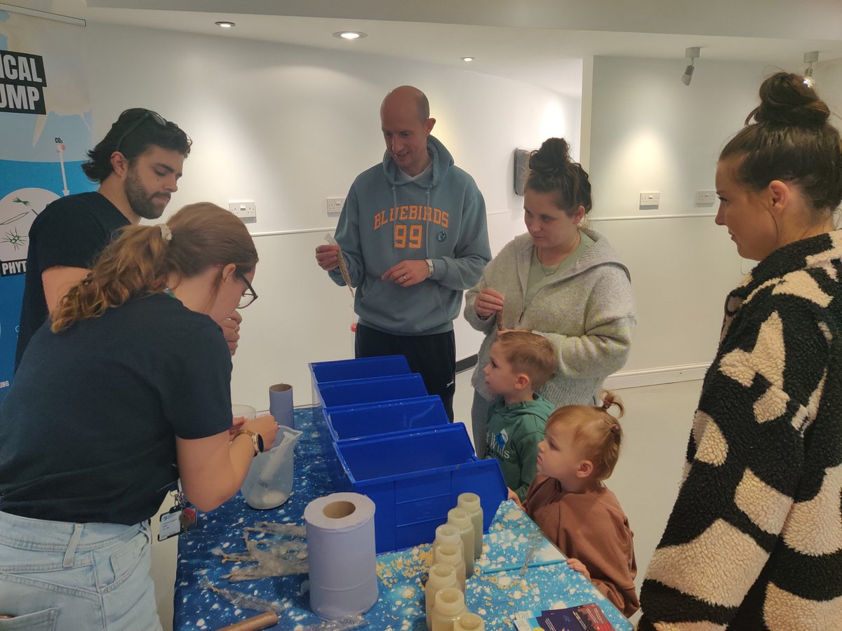 e_garciamartin's tweet image. Many young #plankton poo lovers today in our #Archwiliwcheinplaned — #Exploreourplanet
@NERCscience showcase @NOCnews