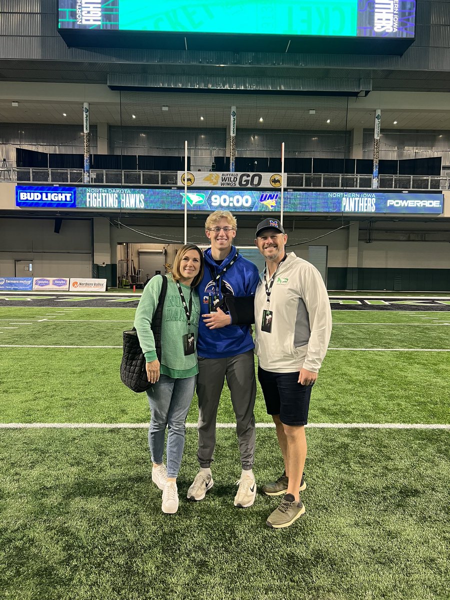 Cooperb1278's tweet image. Had a great time at UND yesterday! Thanks @CoachTomDosch for the invite!