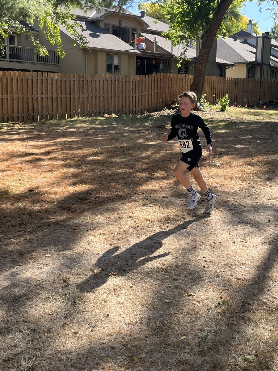owhitneye's tweet photo. @Mrs_Goetz_PE and @MRS_MILLER_4  Look at this! Everett had a PR today at cross country when he shaved 2:30 off his 3K time! https://t.co/2HdWMoVrMu
