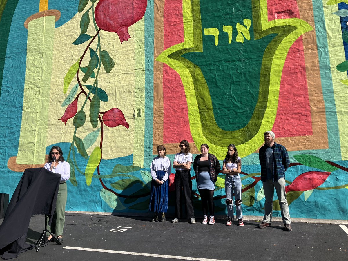 Really meaningful dedication of the Cincinnati Jewish Mural in downtown today. Thank you <a href="/ArtWorksCincy/">ArtWorks Cincinnati</a> for the work on it and <a href="/JewishCinti/">Jewish Cincinnati</a> for making it happen.