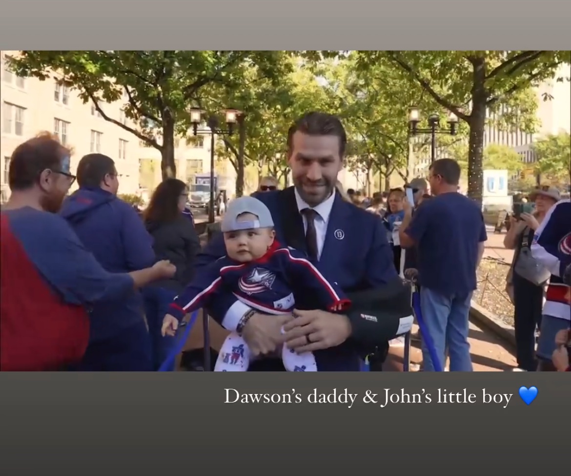 AllLoveCoco's tweet photo. I forgot that Boone Jenner and his wife lost their son Dawson at 8.5 months pregnant in March. The other day he walked the red carpet with Johnny Gaudreau’s son Johnny Jr at the Blue
jackets game. 😭 https://t.co/jTCxZuvKHN