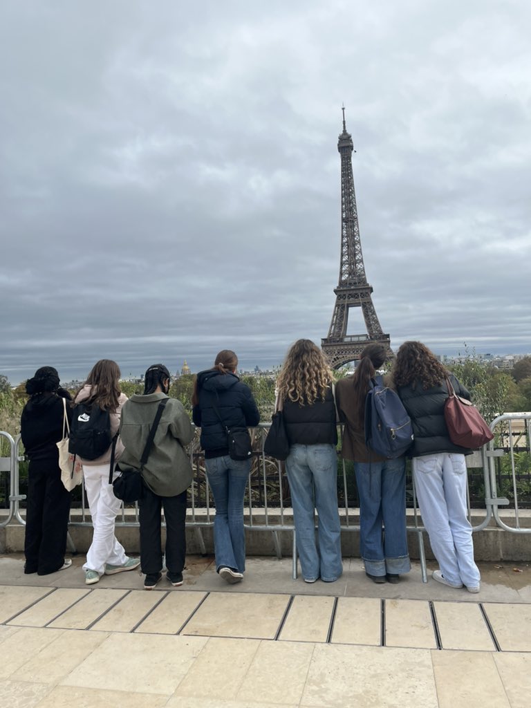 croydonhighart's tweet photo. Beautiful Paris  #Day3 @CroydonHigh @croydonhighart 🎨❤️🥐#AspireWithoutLimits https://t.co/VXZ0s5XRQF