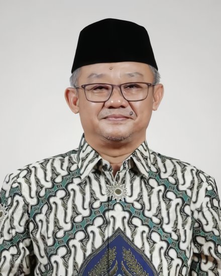 JanissaryD_Last's tweet photo. KH. Abdul Mu'ti (Yai Abe) Menteri Pendidikan Dasar Dan Menengah, kebetulan karir struktural beliau di Muhammadiyah dimulai sebagai Sekretaris Majelis Dikdasmen PP Muhammadiyah dan yg pasti beliau memang seorang pendidik. Cerahkan Generasi Mendatang Yai ditengah gelapya Kemenag 🗿 https://t.co/92Cn0iDNfS