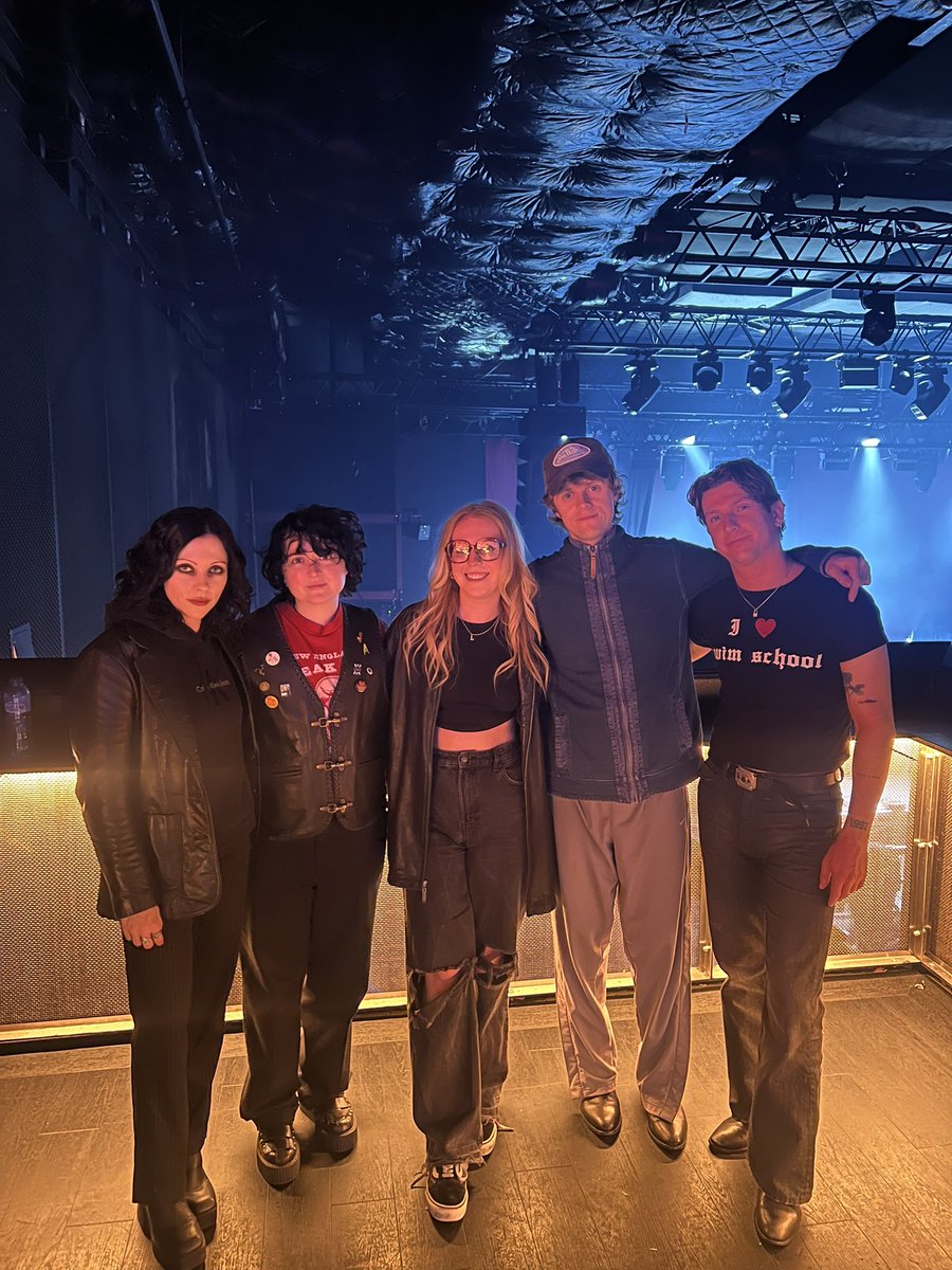 bfiaflara's tweet photo. i 🫶 u @palewaves 🖤🖤🖤🍎🎸 https://t.co/OaupW4vX8w