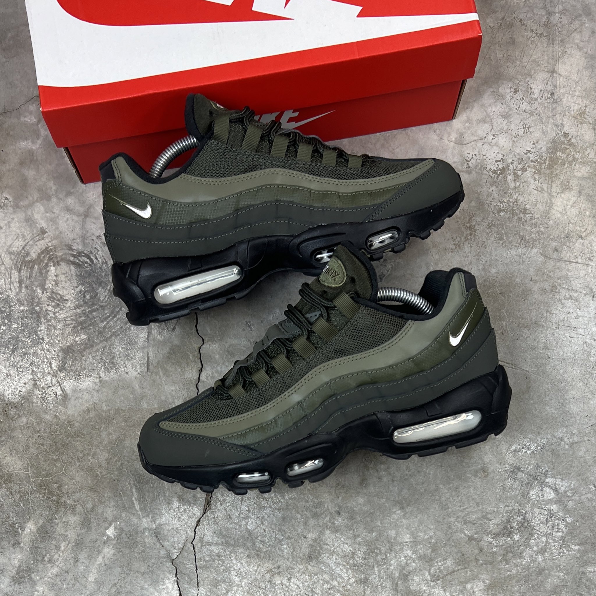 Nike 95 khaki online