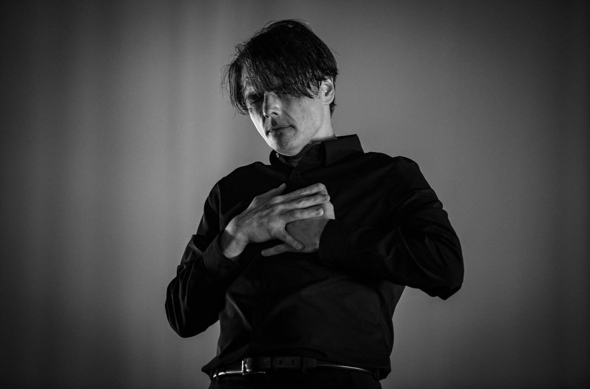 First show back                             wwwy
2019                                                    2024