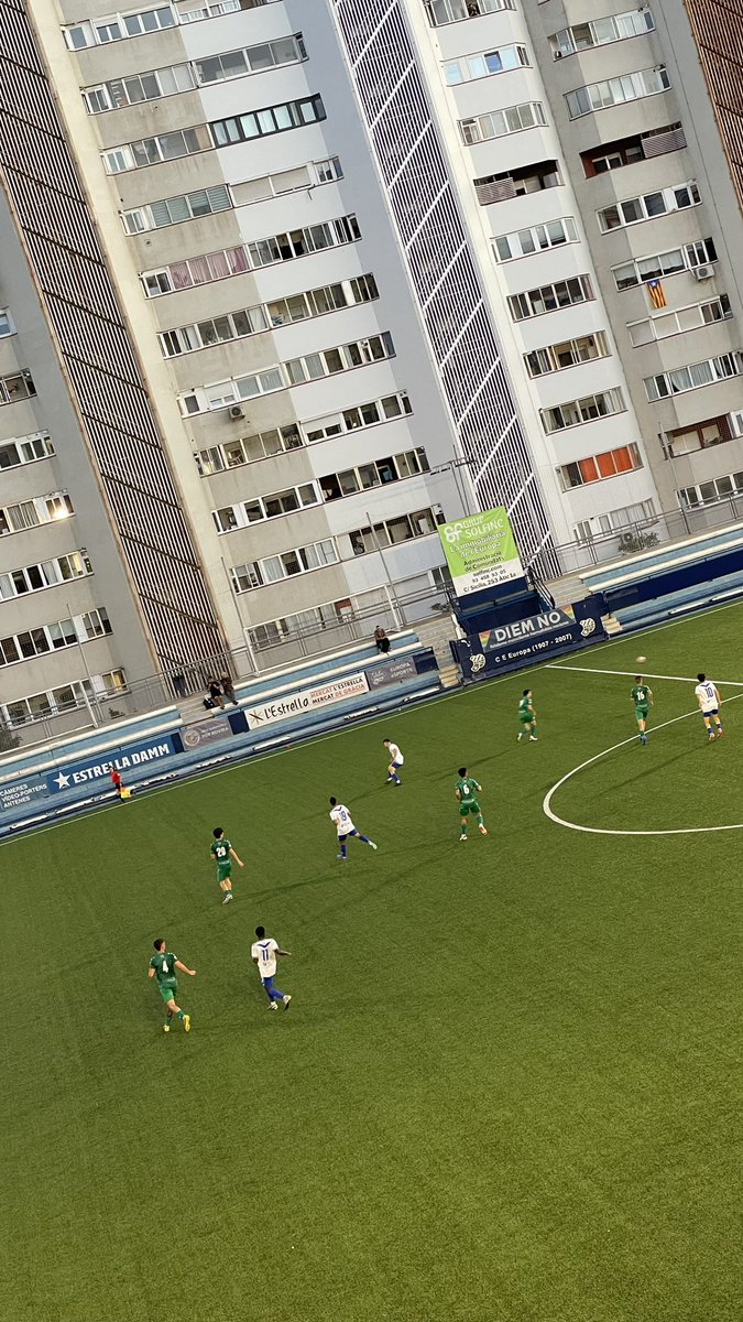 rakyreich's tweet photo. Aquesta #3RFEF5 m’agrada; i aquest equip, m’encanta. I cada vegada més.
Llàstima del penal. Com s’acostuma a dir: ‘El fútbol es así’ Som-hi nois! Seguim!
#CEEuropa #TenimElFilialATercera #FilialRules https://t.co/vVu37zJoPo