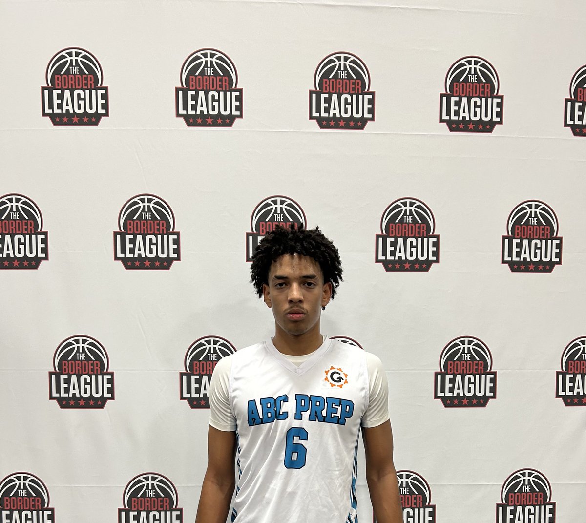NMjackson15's tweet photo. Had a good weekend at my first Border League tournament!
Avg: (11.3 pts 8.1 Rebs) https://t.co/D5Rqg4QWmk