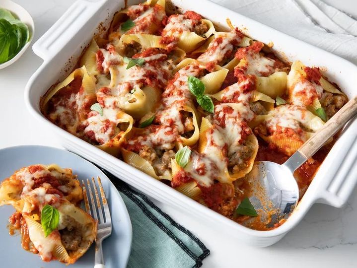 Food4LessCV's tweet image. 18 Baked Pasta Recipes You Can Make in Your 9x13 Dish!

Baked pasta dishes are some of the simplest and most satisfying meals you can whip together on a busy weeknight—they're filling, budget-friendly, and most importantly, kid-friendly.