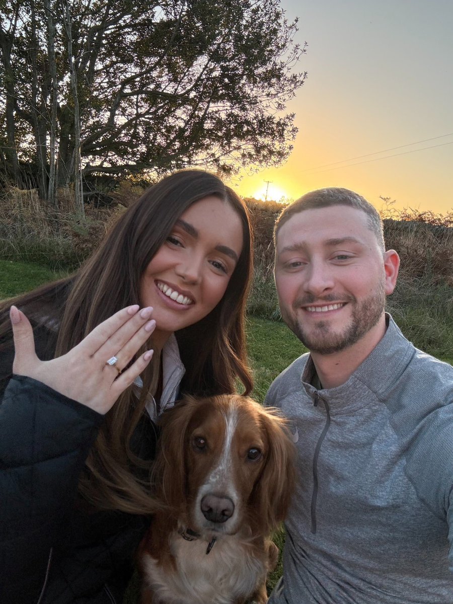 ecrx's tweet photo. I’m engaged to the love of my life!!!!!! 😭❤️😭❤️😭❤️ https://t.co/IAGVV9JIA9