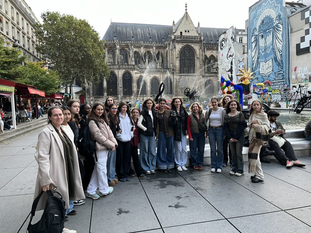 croydonhighart's tweet photo. Amazing Art Gallery @CentrePompidou @CroydonHigh @croydonhighart 🎨❤️🖼️🖌️🥐🦆 #Paris #Day3 https://t.co/2DnAYcW6Zc