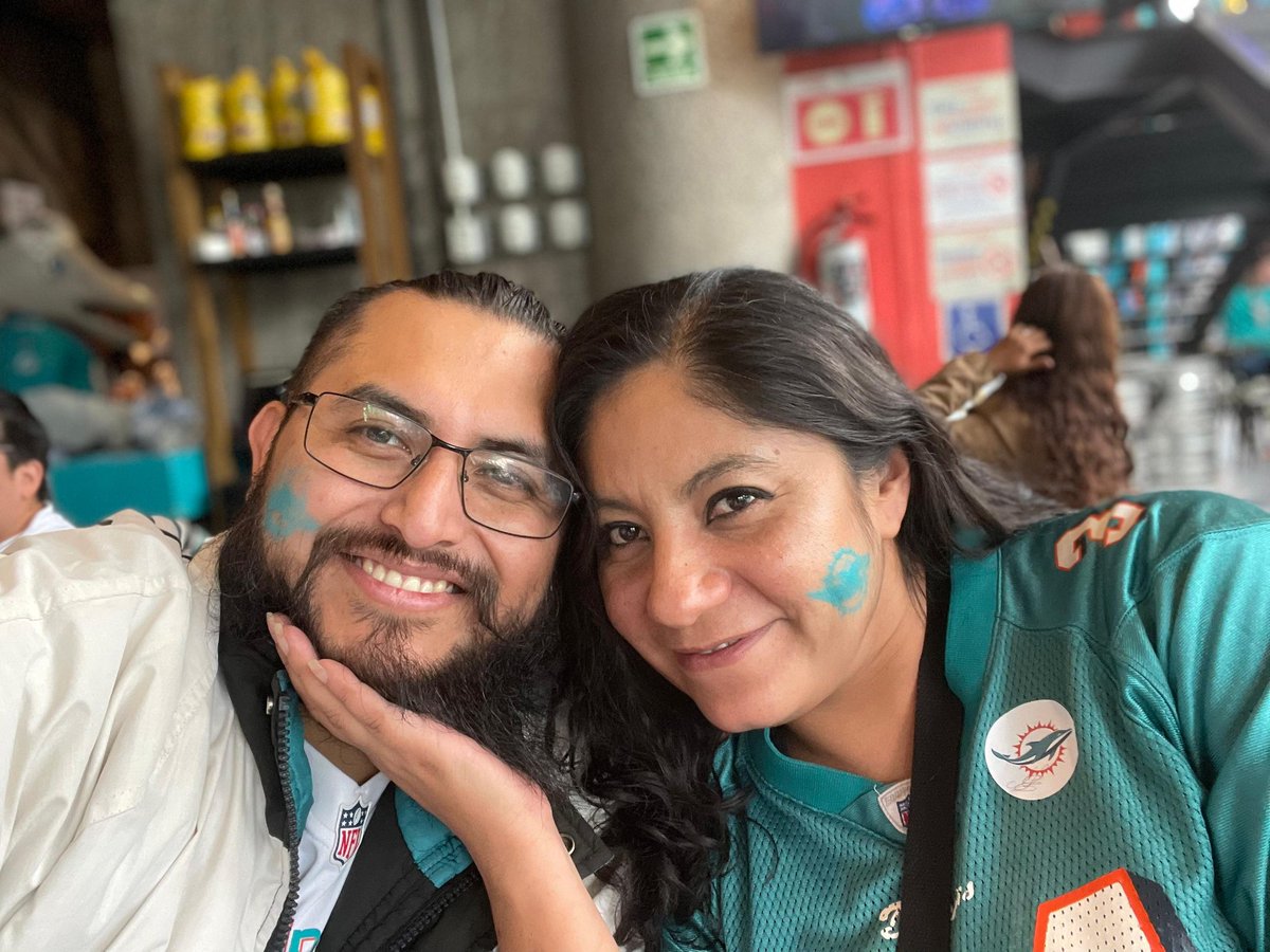 RhamsesRod's tweet photo. Puro #WatParty
#MiamiDolphins
@FOXImpactoNFL https://t.co/Y5qPAU6S0K