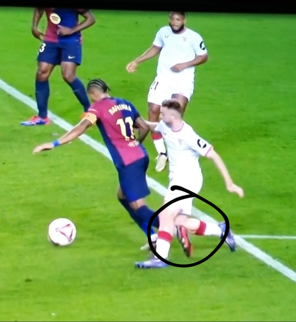 DanStan313's tweet photo. @KalleSavolaine7 @EdwinRMFC Here was the contact...go watch the FULL replay again. https://t.co/PdllQKkHCN