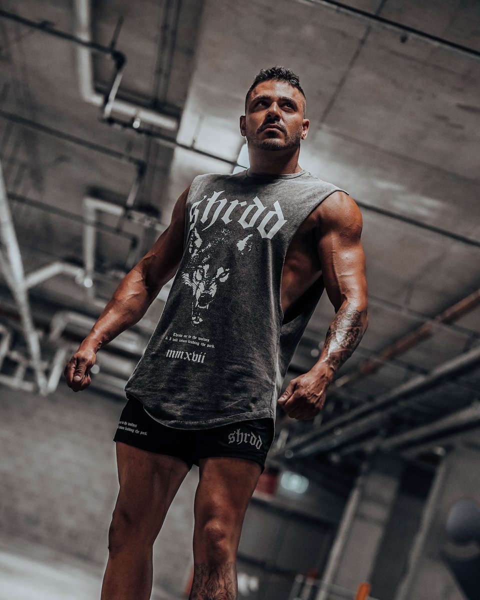 stayshredded_'s tweet photo. Built for the Pack 🐺🔥💪🏽
[𝖙𝖍𝖗𝖔𝖜 𝖒𝖊 𝖙𝖔 𝖙𝖍𝖊 𝖜𝖔𝖑𝖛𝖊𝖘] Range 
𝙎𝙖𝙫𝙖𝙜𝙚 style in every thread 😈🔥

#gym #bodybuilding #training #weightlifting  #gymwear #gymwearaddicts #gymclothes #mensgymapparel #athleisure #mensgymwear #shredded #shreddedapparel #shrdd https://t.co/himMdMmeev