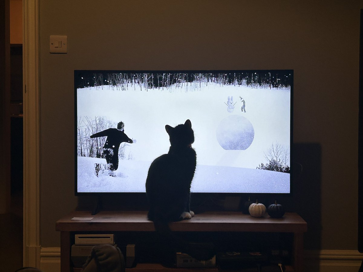 StartWithAYes's tweet photo. My cat loving #hundredsofbeavers recommended by @beansaladpod ! https://t.co/Y83kxCiW8i