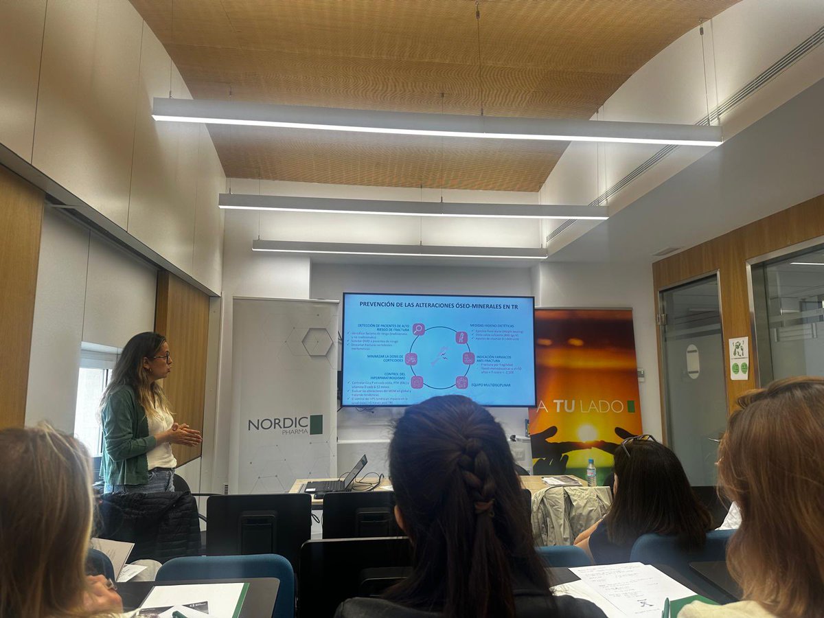 mjlloretcora's tweet photo. Curso de manejo de las alteraciones del MOM en el #trasplanterenal 

A los que no hayáis podido asistir , ¡no os perdáis el curso el próximo año! 🏃🏃🏽‍♀️🏃🏾‍♀️
 
@torreandfriends @hospitalclinic @senjoven https://t.co/bcovjXfMei