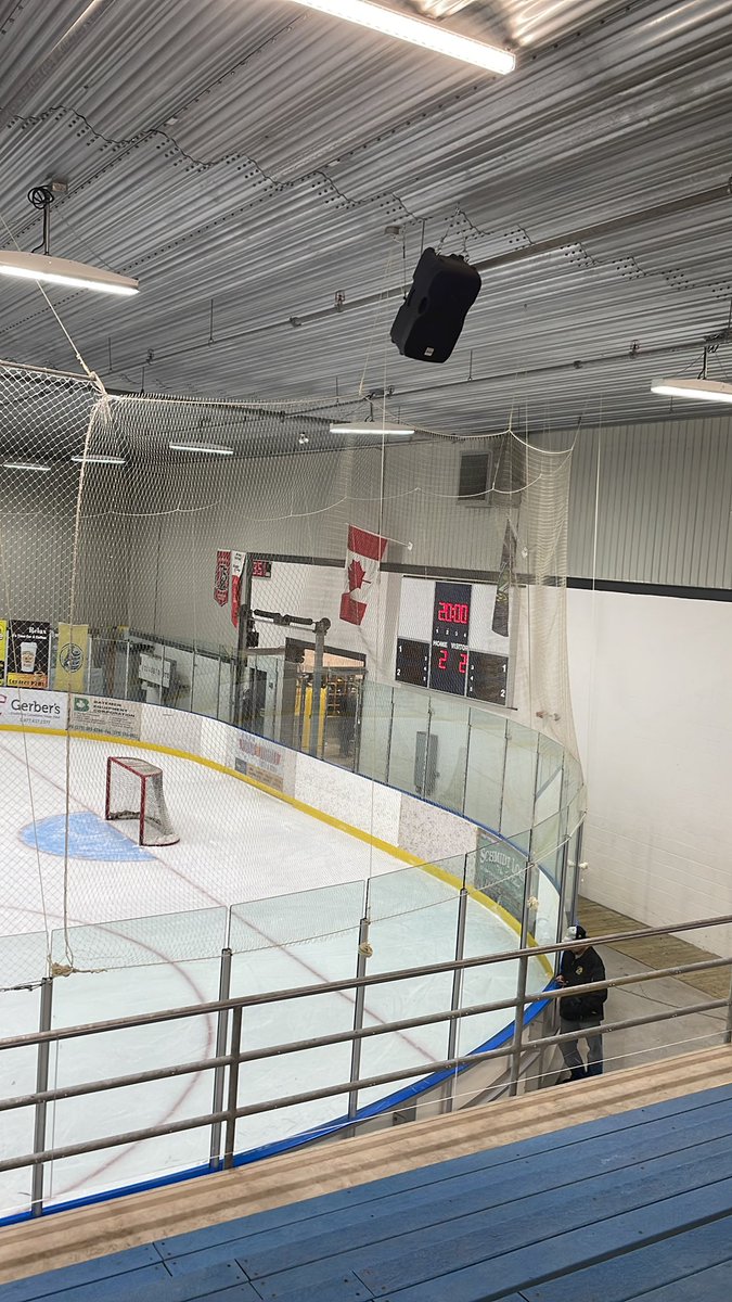 2-2 after 2. Goals from Vinny and Schnides