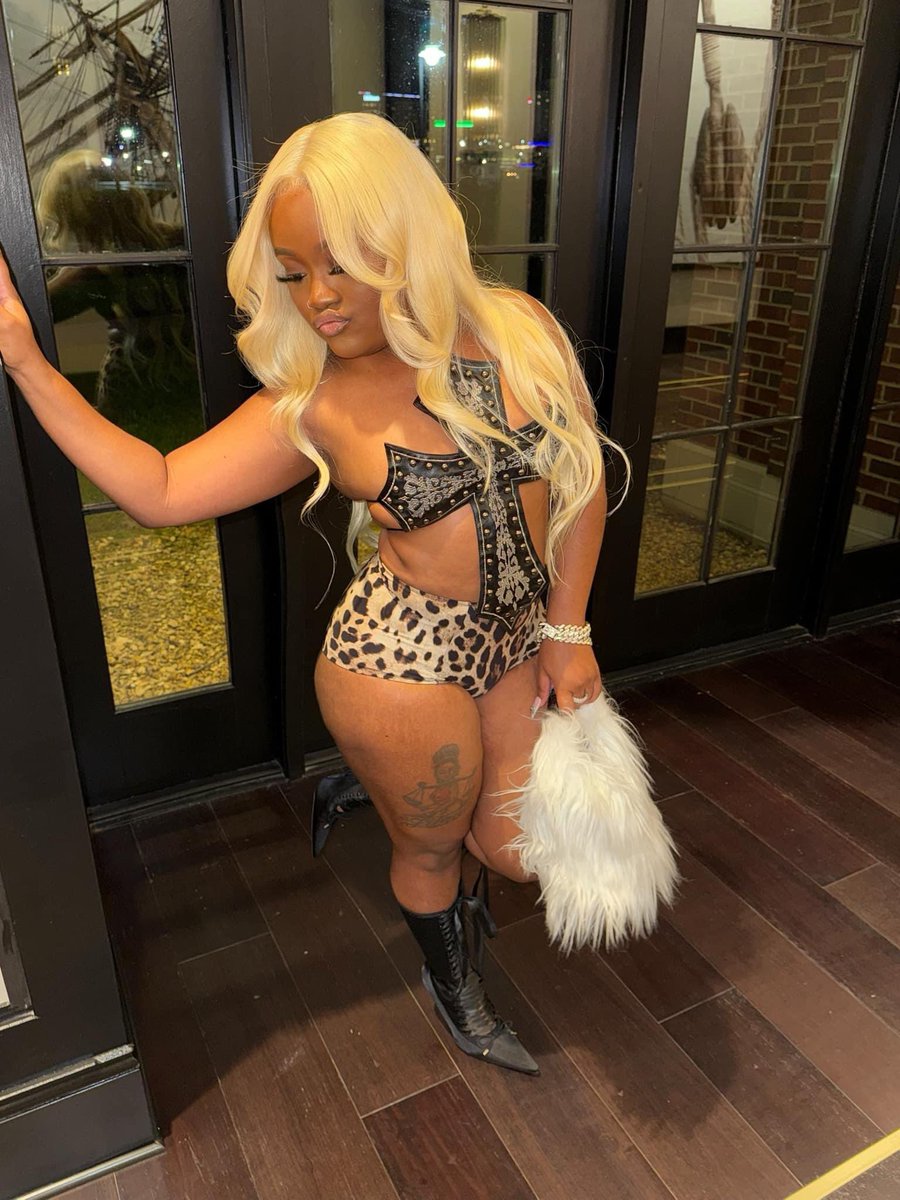 heysobre2's tweet photo. Y’all, can y’all help me 😫 I’m a wardrobe stylist from Portsmouth, VA. Based in ATL, I’m looking to build my clientele 🤞🏾 In hopes of meeting my celebrity client… HELP ME PLEASE 🙏🏽 Here’s a thread of my work 🥺 RT if it’s too ur liking 🙏🏽 https://t.co/nDMbHVGM4X