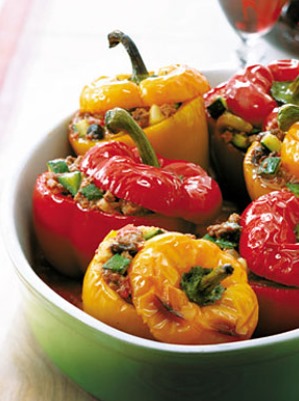 Golnaz1356's tweet image. Iranian stuffed peppers (Dolmeh Felfel) are a delicious mix of colorful peppers filled with rice, meat, and herbs, creating a burst of unique flavors in every bite! 😋 Which type of pepper do you prefer for your stuffed peppers? #StuffedPeppers #IranianCuisine #TraditionalCooking