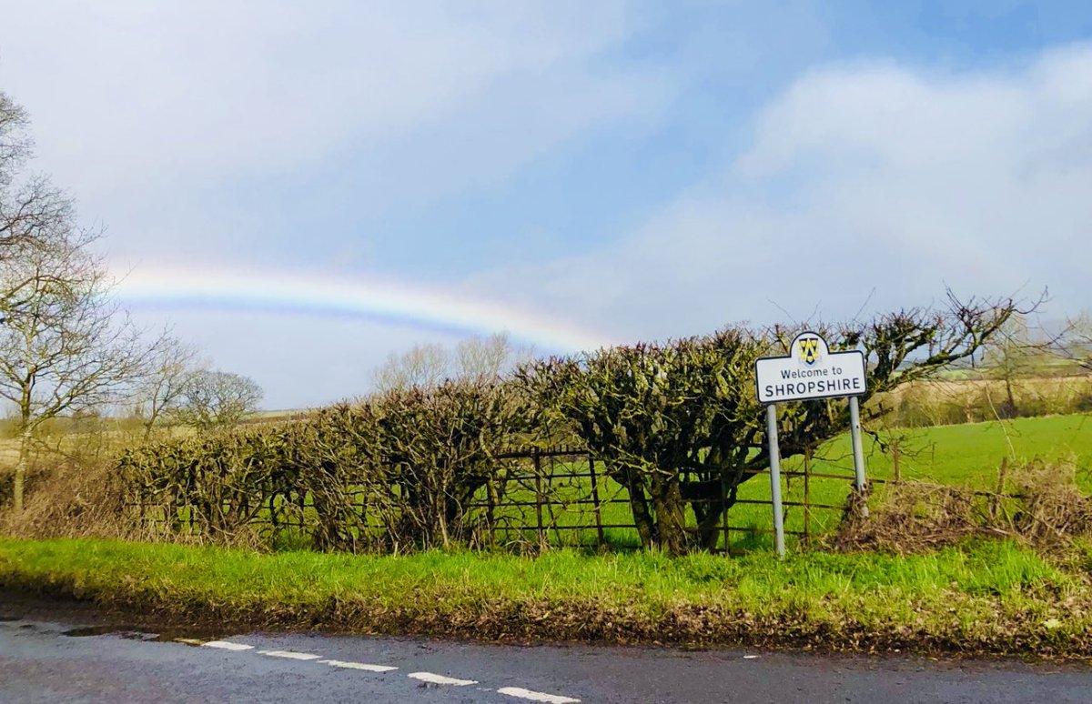 shroppiemon's tweet photo. Levi Preece’s donkey’s dead
It’s age was thirty seven
And Levi said he did believe
It had gone to donkey heaven
#shroppiesshropshirestuff
#shropshire
#clun
#poem https://t.co/1zZkHM5oeg