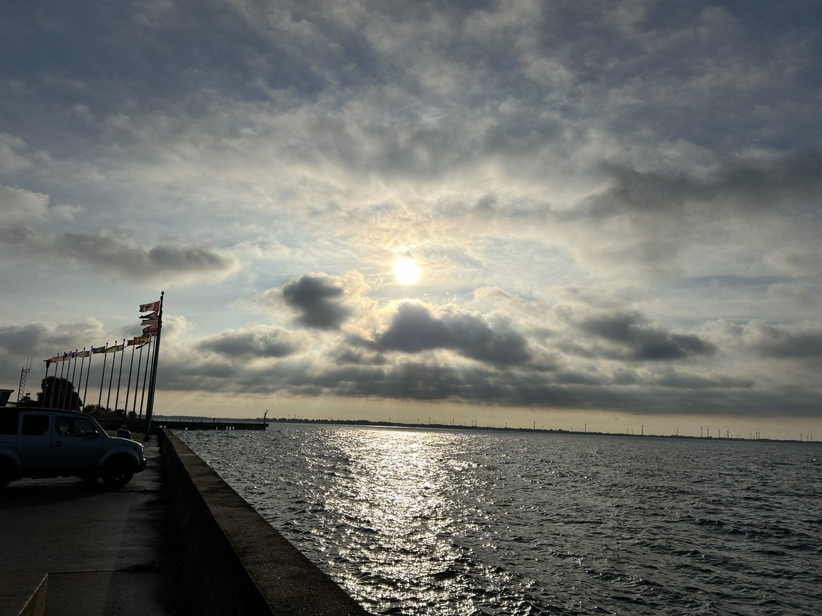 We live in a beautiful place…gorgeous walk this morning at the Harbour. #ygk
