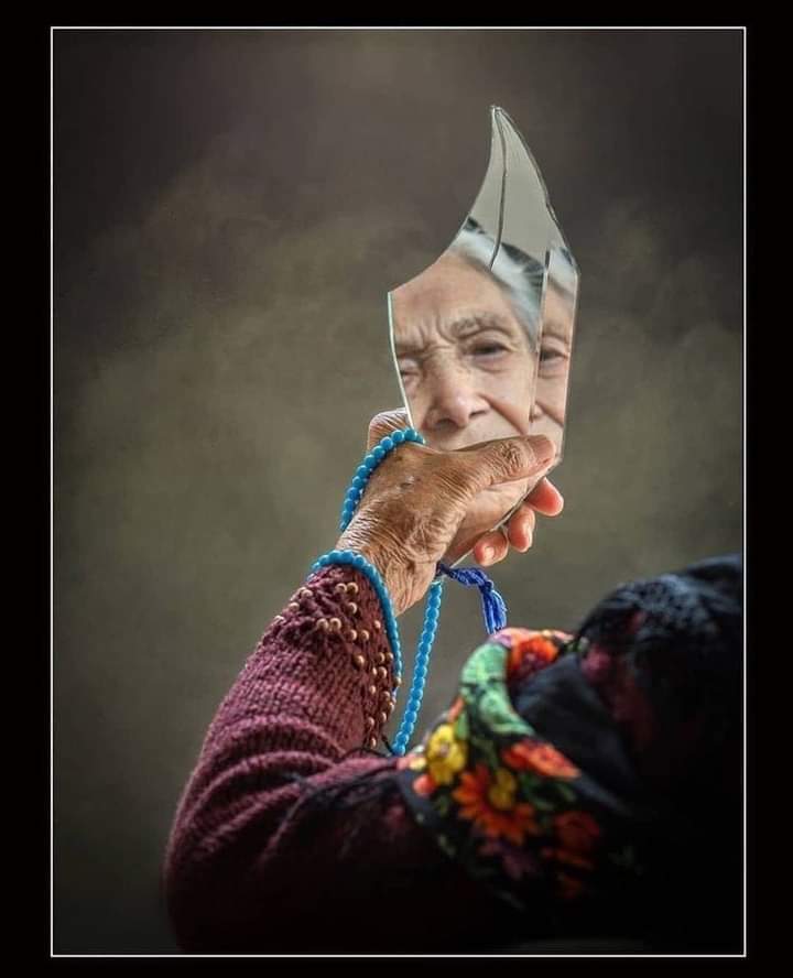 Varlığınızın 🕊️
değerli olduğu yerde kalın..
Ötesi ziyan eder ziyadesiyle ✔️
.
#kadrajimdan