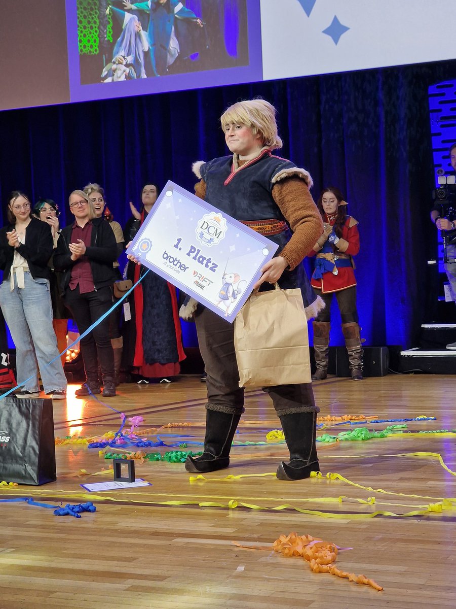 DCM Cosplay tweet media